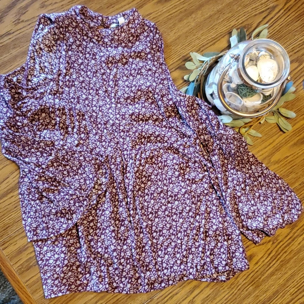 AMERICAN EAGLE COLD SHOULDER TOP